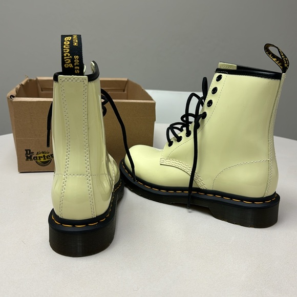 NWOT Dr Martens boots 🥾 - Picture 6 of 9